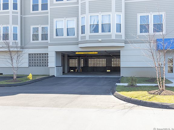 2nd image of 300 Harbour Close #B-34