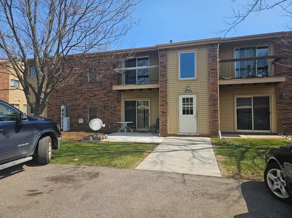 34650 Clarkson Dr W APT 43, Fraser, MI 48026