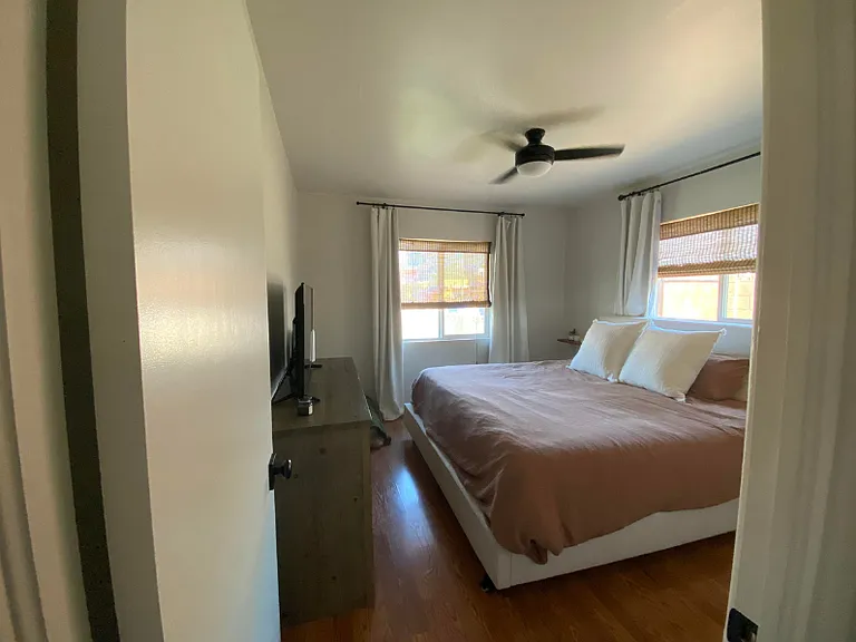 1015 E Citrus Way — Photo 8