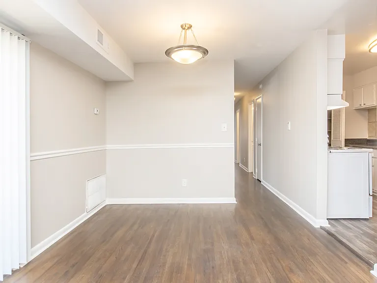 Valley Terrace — Photo 11