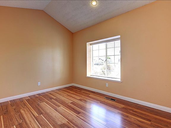 5th image of 3199 Heritage Valley Dr