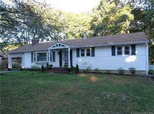 77 Oakwood Rd, Mystic, CT 06355