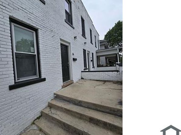 36 S Oakley Ave