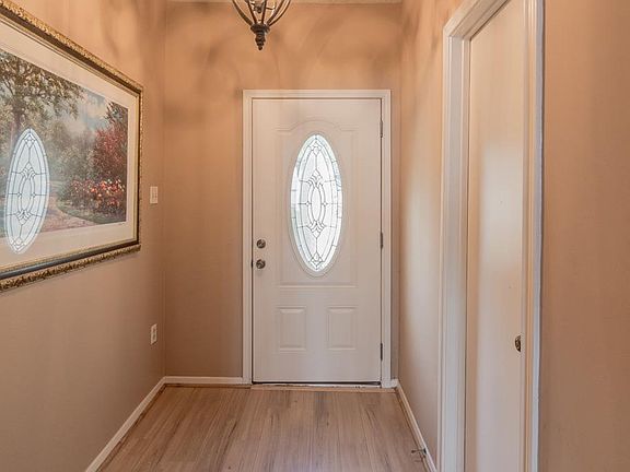 4th image of 1915 Clipper Ct