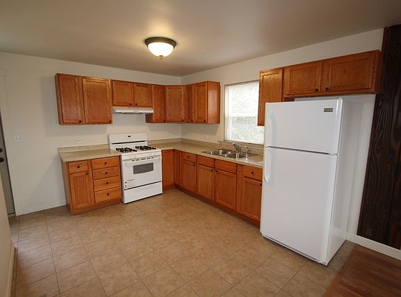 3rd image of 24406 W Hillside Ave