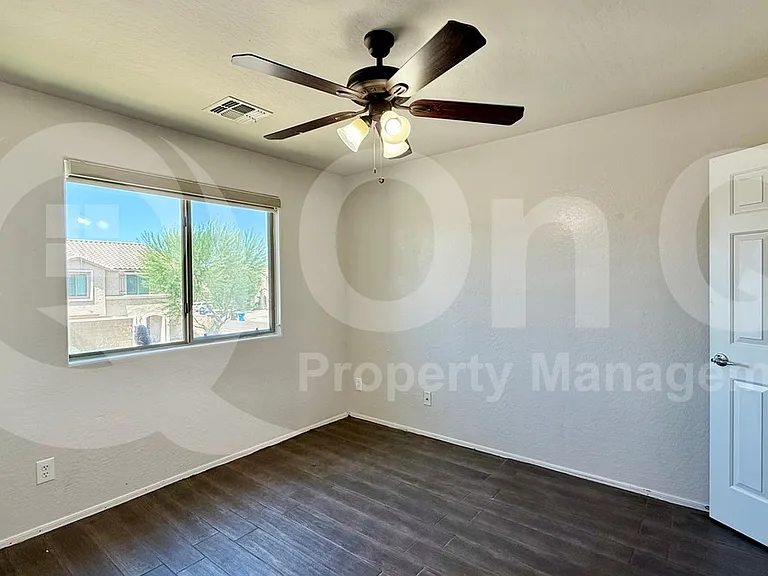 5731 W Beth Dr — Photo 15