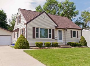 1705 Hollywood Blvd NE, Cedar Rapids, IA 52402