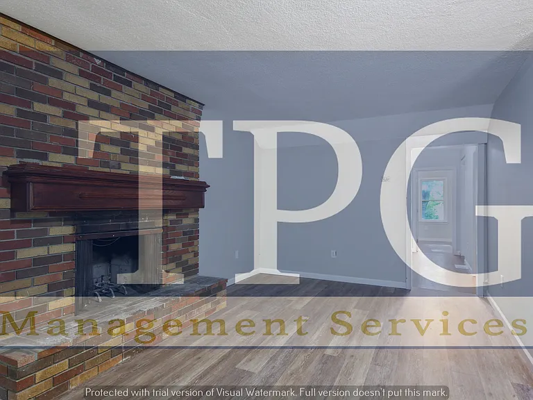 2121 N River Blvd — Photo 13