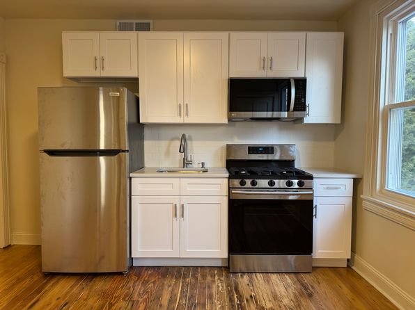 7443 Oxford Ave FLOOR 2