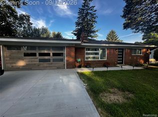 1615 Ladd Rd, Wolverine Lake, MI 48390