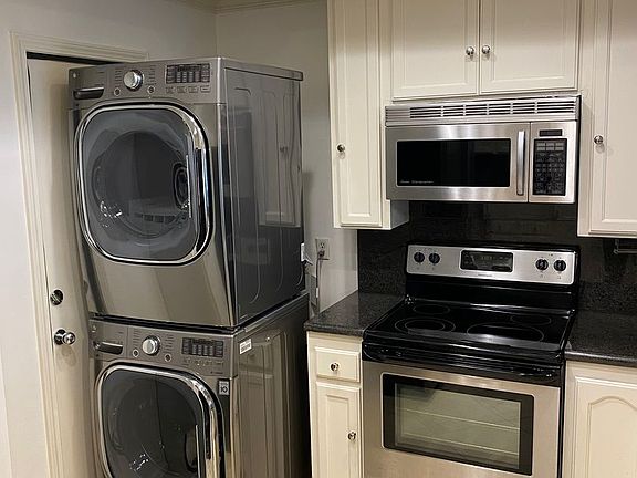 5th image of 450 S Maple Dr APT 201