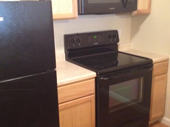 350-B Harris Fridge Stove Microwave_02222016