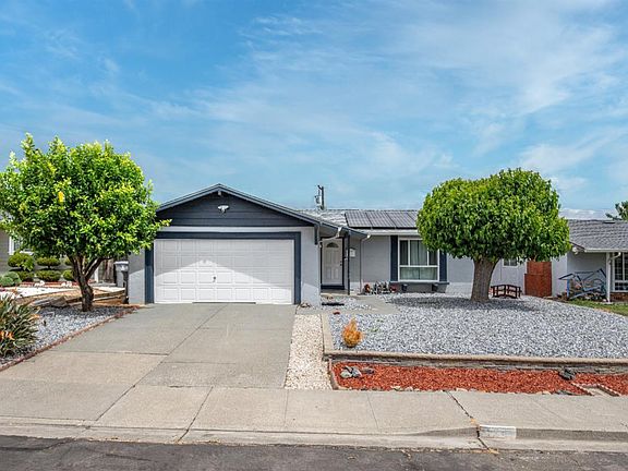 2nd image of 124 Manzanita Drive