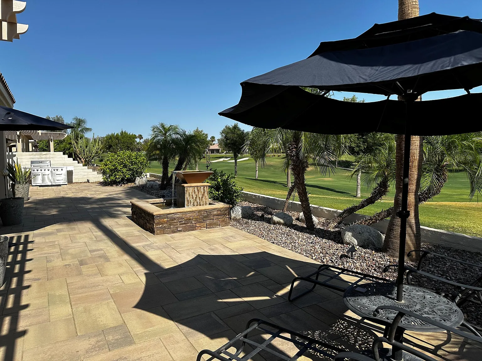 3 bed, 2.5 bath, 2376 sqft, $5,600 — Photo 2