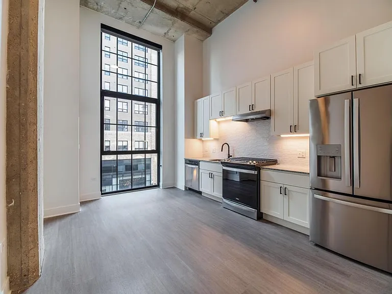 6 Corners Lofts — Photo 17