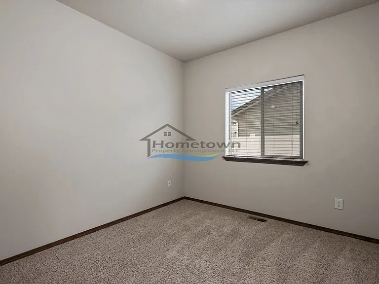 7346 N Carrington Ln — Photo 19