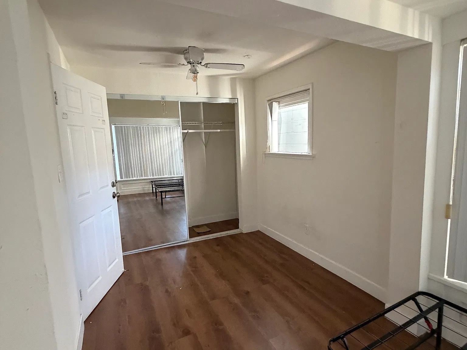 1 bed, 2068 sqft, $1,300 — Photo 4
