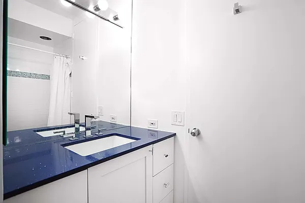 Rented by R New York | media 19