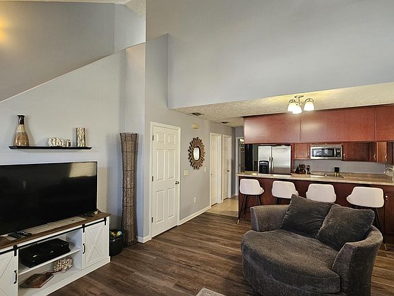 3rd image of 183 White Cap Way