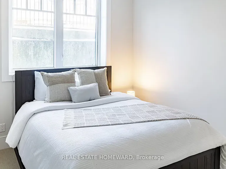 111A Bernard Ave — Photo 11