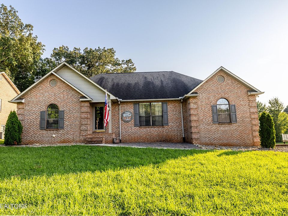 1st image of 951 Meadow Oaks Dr
