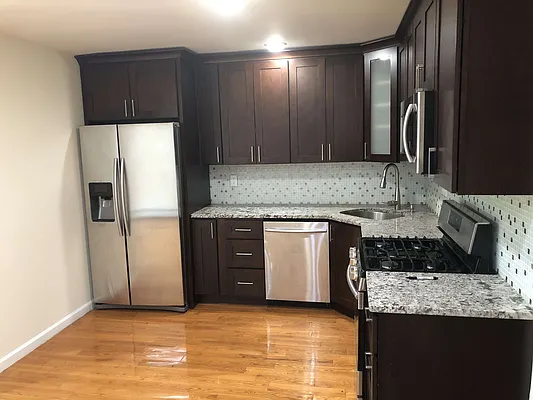 Rented by 18 REALTY | media 13