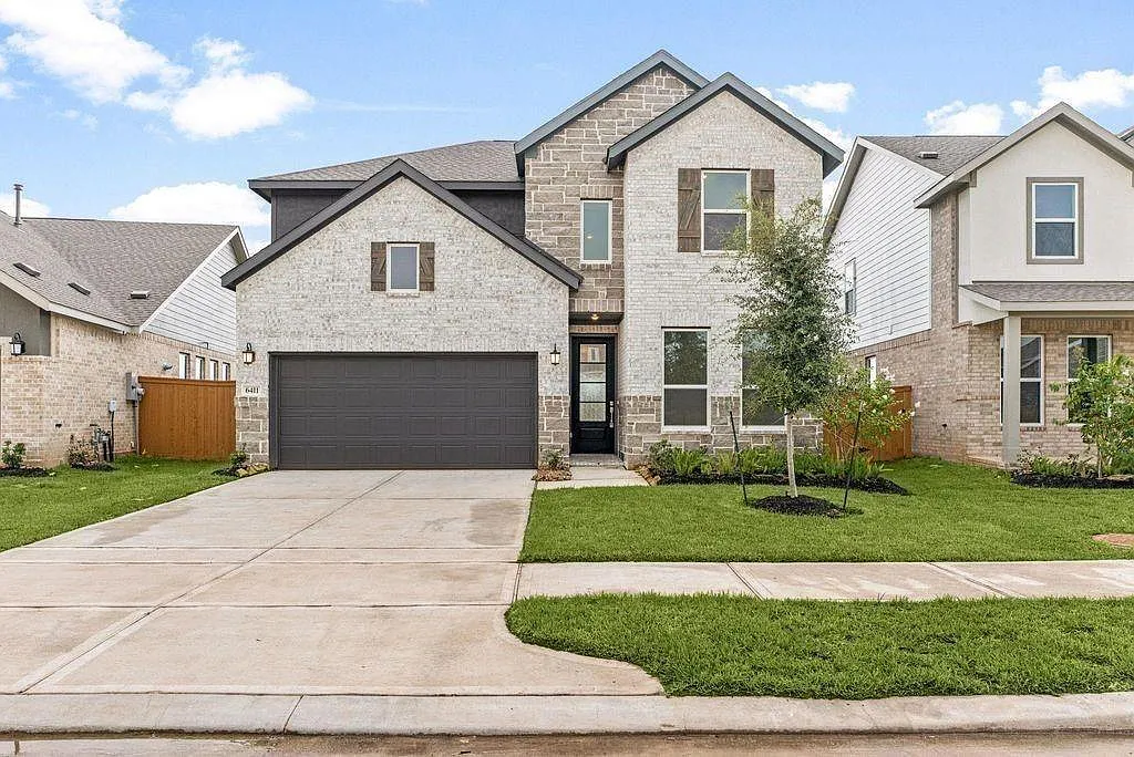 4 bed, 3.0 bath, 2410 sqft, $2,750 — Photo 2
