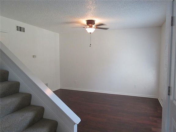 5th image of 115 Shadybrook Dr