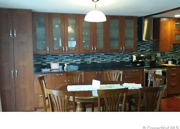 Kitchen/Dining room combo w...
