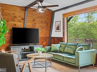 307 Cc Rd, Hood, VA 22723