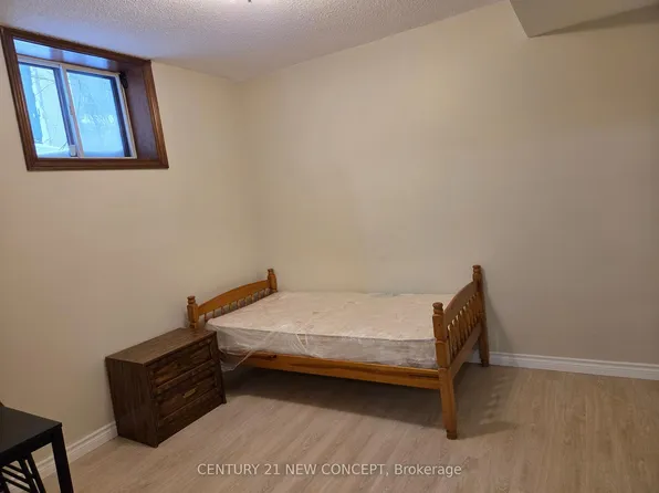320 Spring Gate Blvd #Basement, Vaughan, ON L4J 3L9
