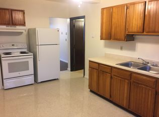 17 Oxford Ave #1-R, Dudley, MA 01571