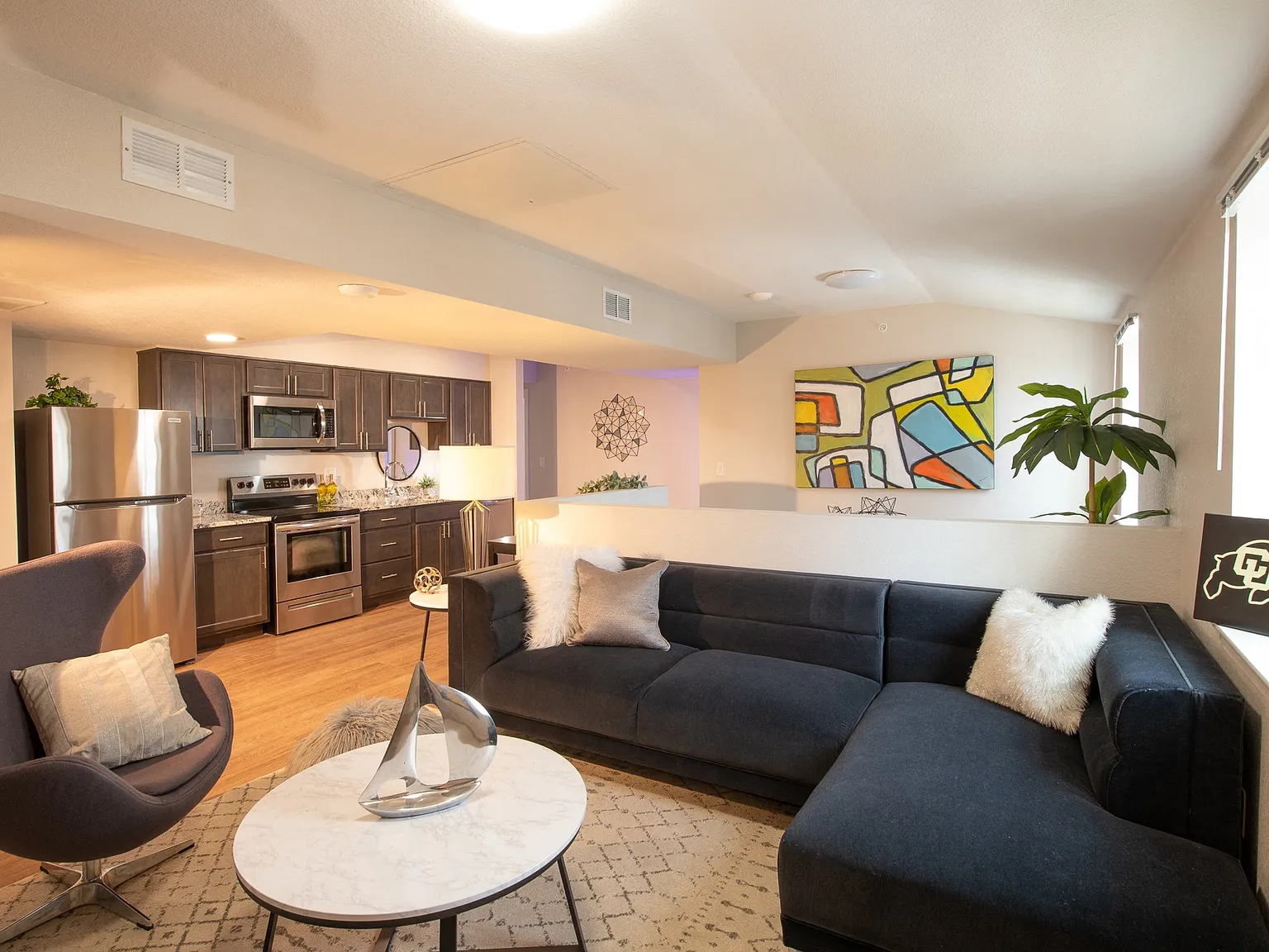 891 Exchange — Photo 4