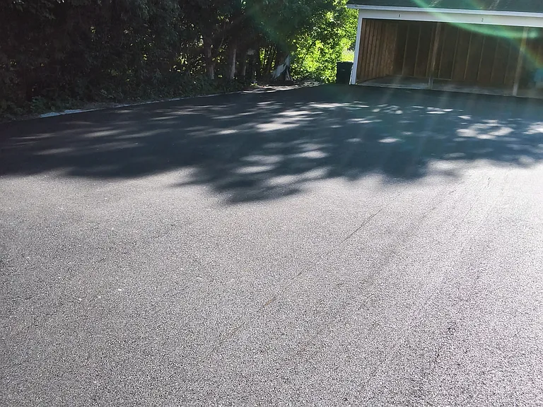 581 Falls Rd #2 — Photo 5