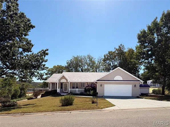 301 Olive St, De Soto, MO 63020