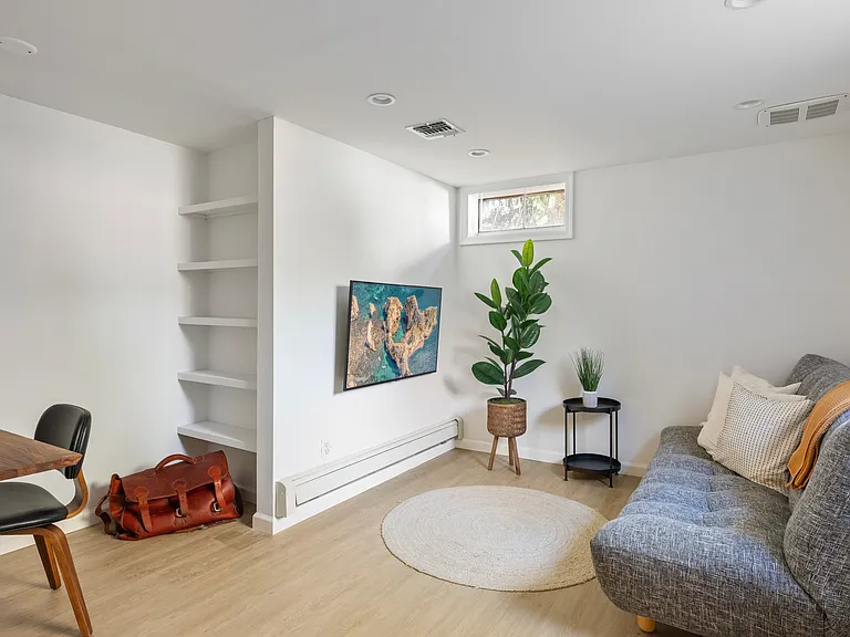 27 Sandra Rd — Photo 13