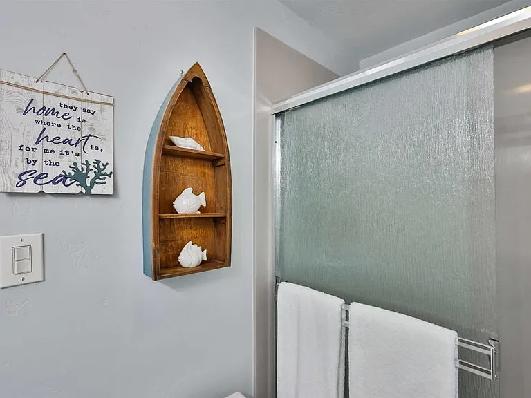 520 Delaware St — Photo 12