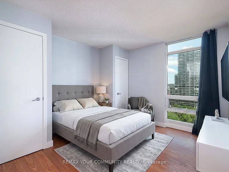381 Front St W #2103 — Photo 15