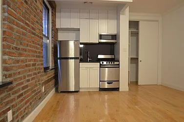 Rented by CITY SKYLINE REALTY INC