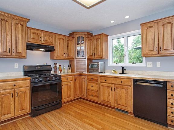 5th image of 3790 Lovell Ln