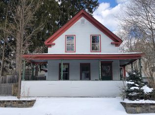 11 Parsons St, Kennebunk, ME 04043