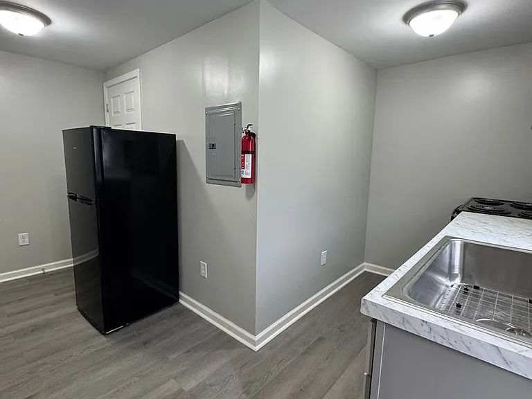 712 Lamont St. — Photo 16
