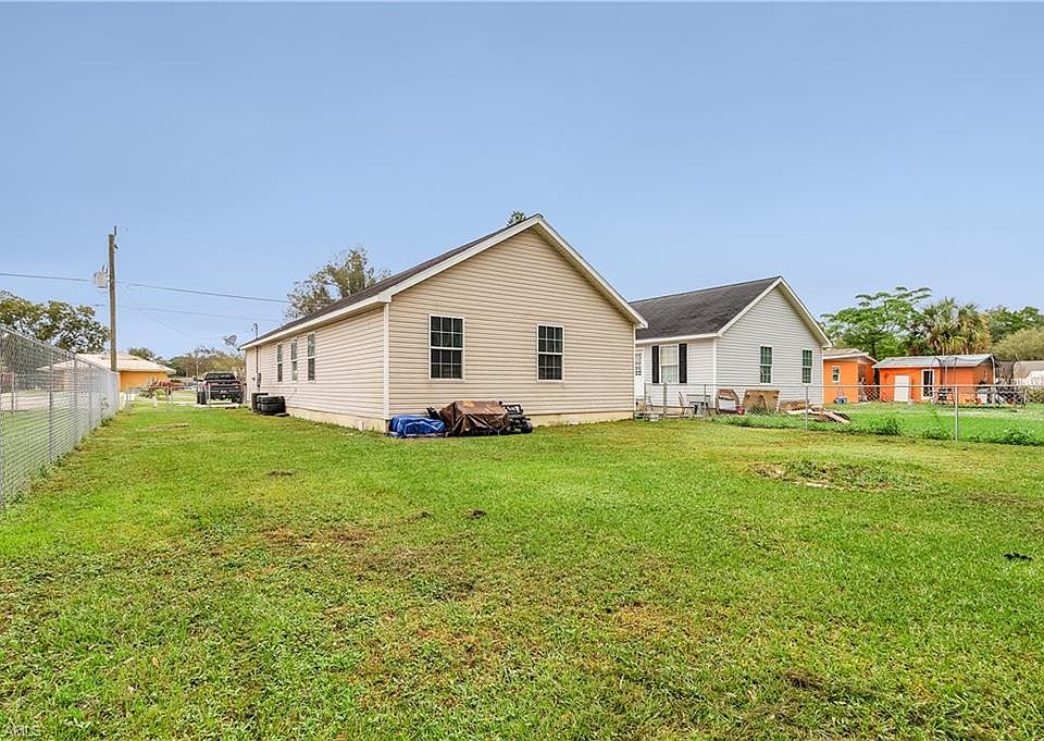 1st image of 94 Diana Ave