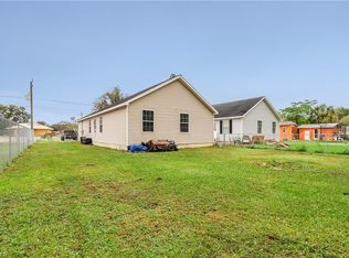 94 Diana Ave, Fort Myers, FL 33905