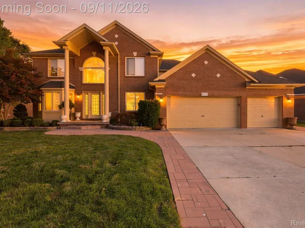 18779 Sandhurst Dr, Clinton Township, MI 48038