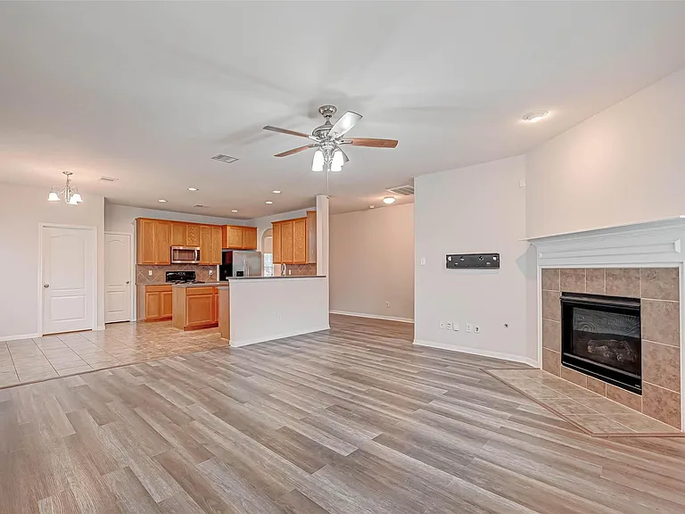 2815 Mustang Hill Ln — Photo 12