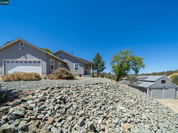 5966 Bergsma Ln, Valley Springs, CA 95252