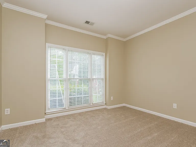 90 Observatory Dr — Photo 11