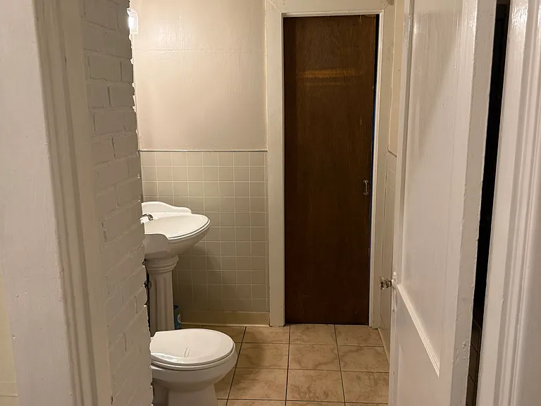 2100 University Cir — Photo 13