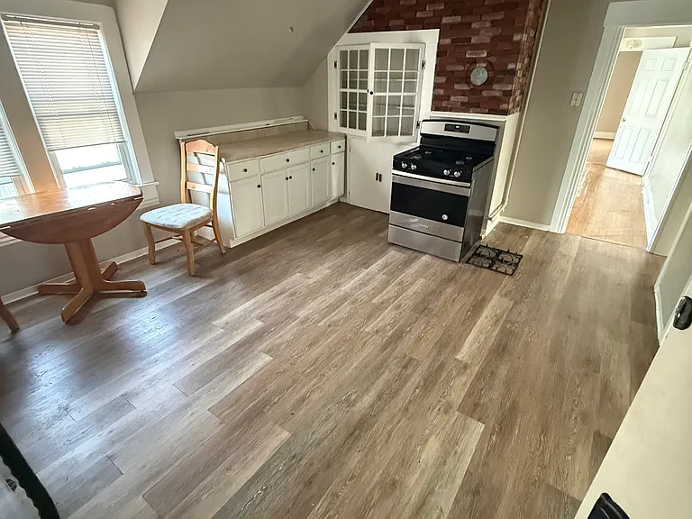 436 Auburn St #3 — Photo 9